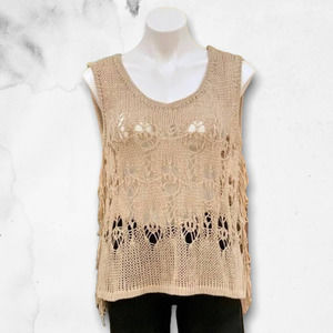 Willow & Clay Crochet Sweater Vest in Tan Size Large